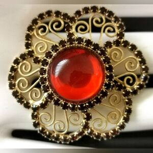 Vintage Victorian Style Red Glass Cabochon rhinestone Filigree Brooch Pin
